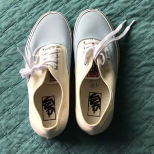 NWOT Vans shoes